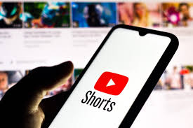 Perbedaan format Reels Shorts dan TikTok untuk engagement